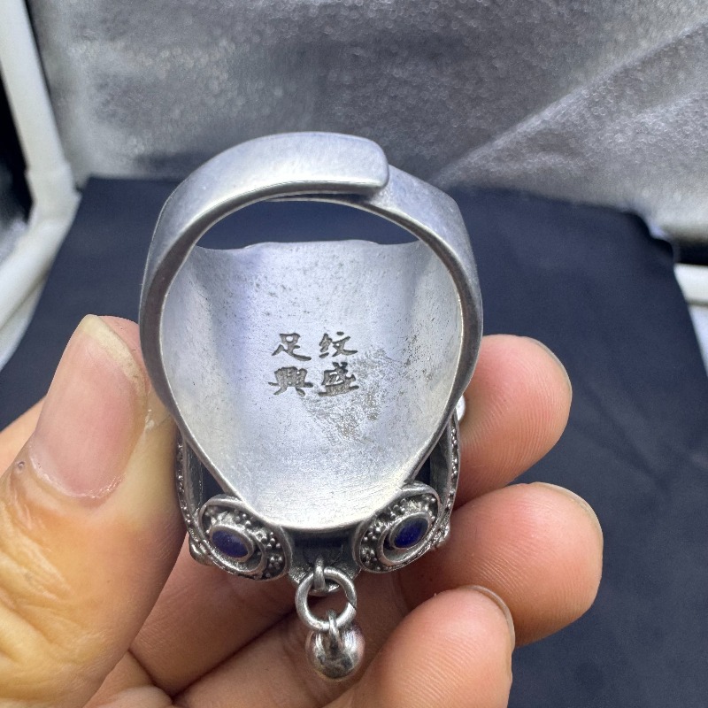 Antyczny pierścionek na palec  – Vintage Collectible Bells recenzja i cena