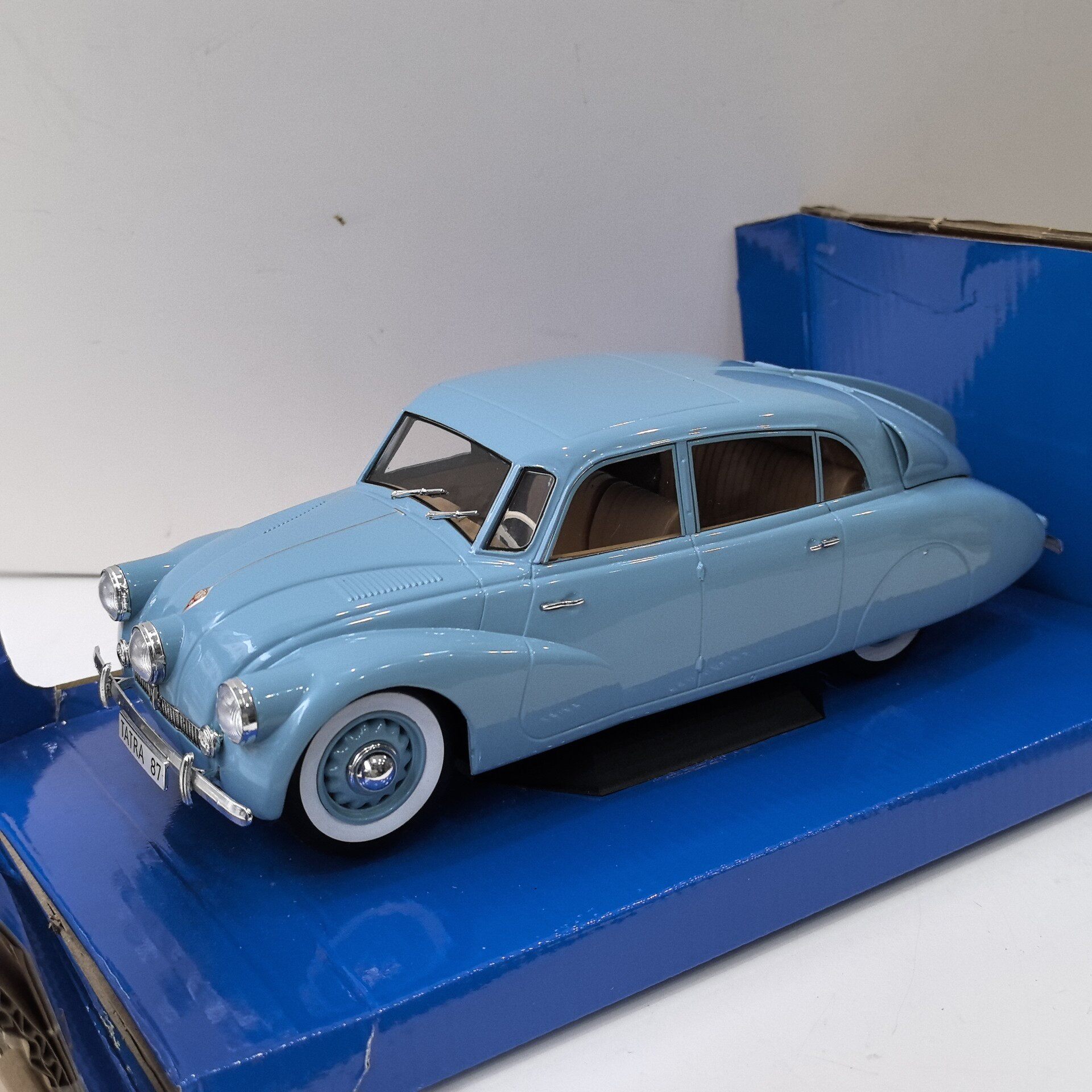 MCG Diecast 1/18 Skala TATRA 8 – Vintage Collectibles recenzja i cena